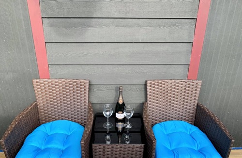 Coal Harbour Apartment | Hidden JEM Apartment-Hotel - Spacious Home Away From Home