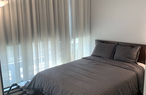 Toronto Entertainment District Condo | High-Ceiling Condo in Downtown Toronto