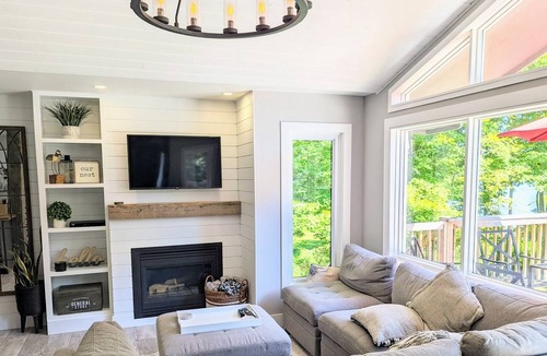 Marmora and Lake Cottage | High-End 4 Bedroom Cottage - Pets ★★★★★