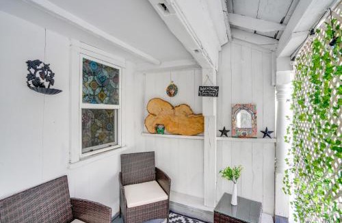 South Lee Apartment | Hike, Fish & Ski: Riverside Barn Loft in Lee