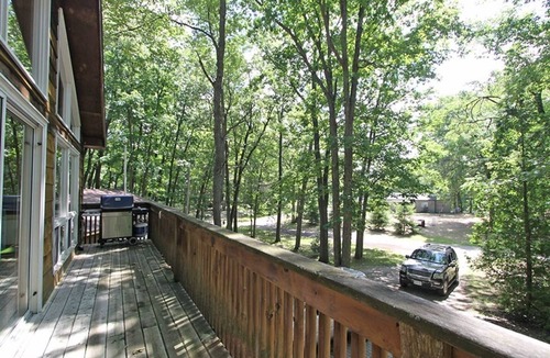 Grand Bend Cottage | Hiking, Biking and Fall colors. Open for relaxation year round.