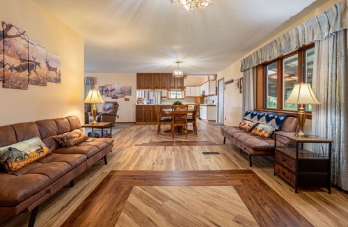 Hill City Cabin | Hill Lake Hideaway, 2-Bedroom Cabin on Hill Lake