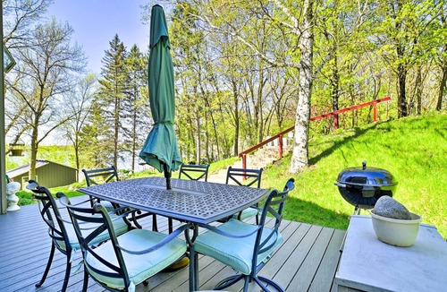 Princeton House | Hilltop Green Lake Home: Dock, Kayaks, Views!