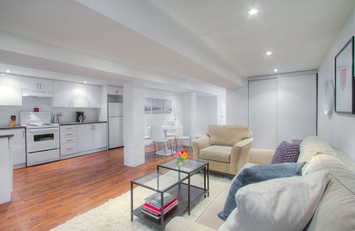 Parkdale Apartment | Hip Queen St West Retreat