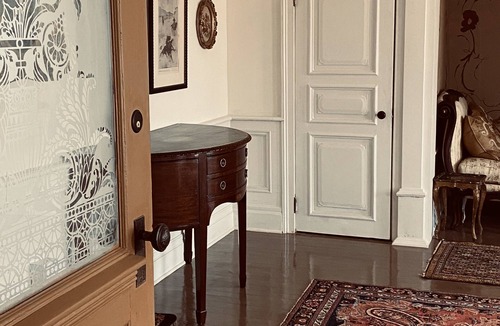 Spring Grove Apartment | Historic BLUE RIBBON upstairs apartment full breakfast included in BR cafe