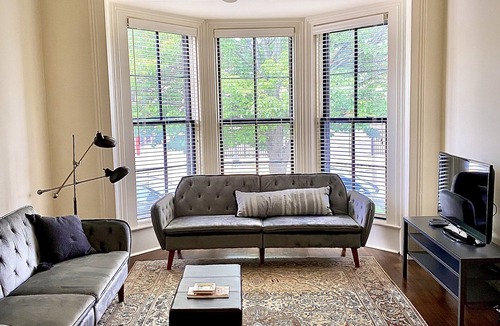 West Seventh House | Historic Charm-Modern Elegance in W7th/DT St. Paul