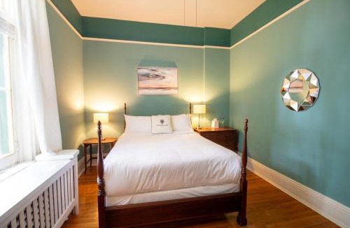 Kingston Bed & Breakfast | Hochelaga Inn