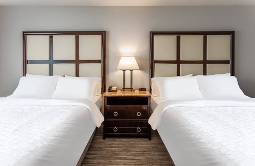Albert Lea Hotel | Holiday Inn Express Hotel & Suites Albert Lea - I-35 by IHG
