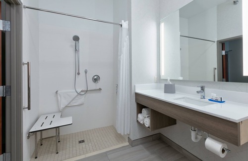 Shakopee Hotel | Holiday Inn Express Hotel & Suites Minneapolis SW - Shakopee by IHG