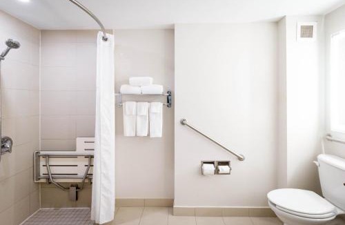 Kingston Hotel | Holiday Inn Express Kingston Central by IHG