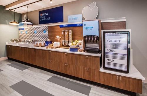 Plymouth Hotel | Holiday Inn Express - Minneapolis West - Plymouth by IHG