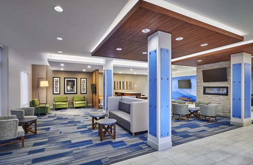 Lakeshore Hotel | Holiday Inn Express & Suites Windsor East - Lakeshore by IHG