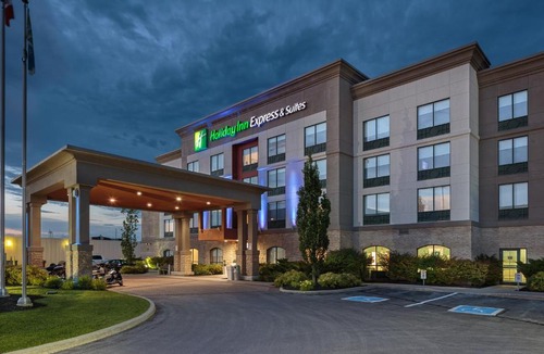 Cannifton Hotel | Holiday Inn Express & Suites - Belleville by IHG
