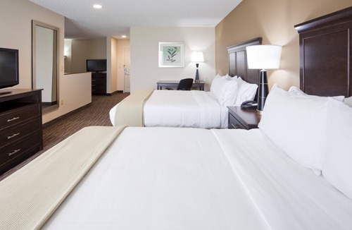 Willmar Hotel | Holiday Inn Express & Suites Willmar by IHG