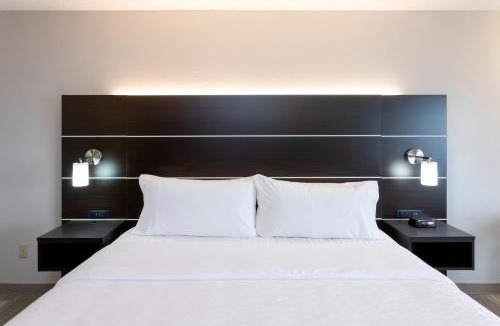 White Bear Lake Hotel | Holiday Inn Express Hotel & Suites-St. Paul by IHG