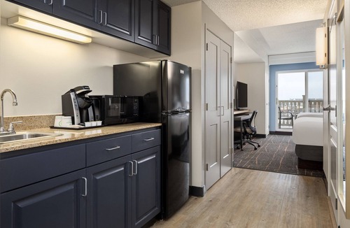 Maple Grove Hotel | Holiday Inn Hotel & Suites Maple Grove Nw Mpls-Arbor Lks by IHG