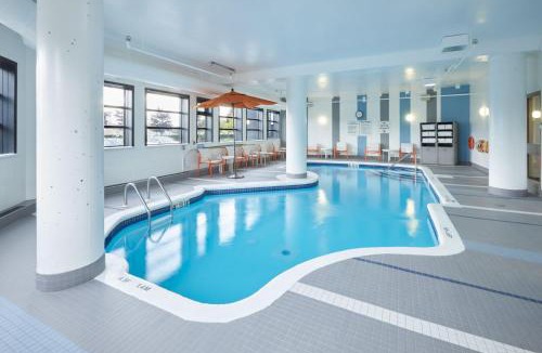 Ottawa Division Hotel | Holiday Inn & Suites Ottawa Kanata by IHG