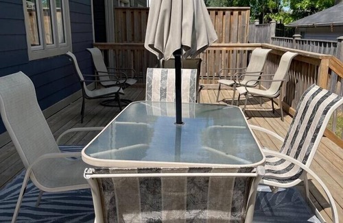Grand Bend House | Home Away from Home in Grand Bend - 5 mins walk to the beach!