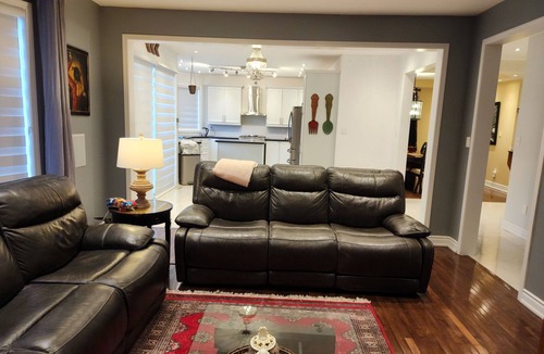 Brampton House | Home away from Home!