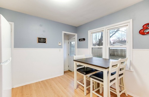 St. Louis Park House | Home Away From Home: Fully Equipped, Pet Friendly Haven Welcomes You