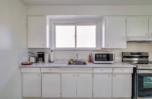 Scarborough House | Home In Bluffers! 5 minutes to the Bluffers Park