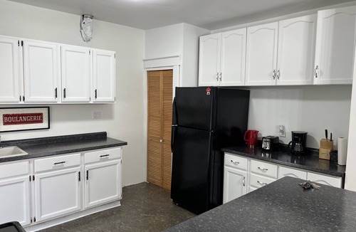 Port Colborne House | Home in Port Colborne near Niagara's best beaches, parks and attractions.