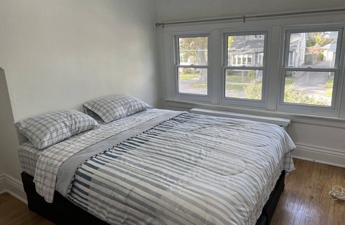 Port Colborne House | Home in Port Colborne near Niagara's best beaches, parks and attractions.