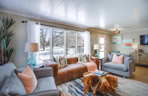 Detroit Lakes House | Home Rental on Detroit Lake Dock, Game Room!