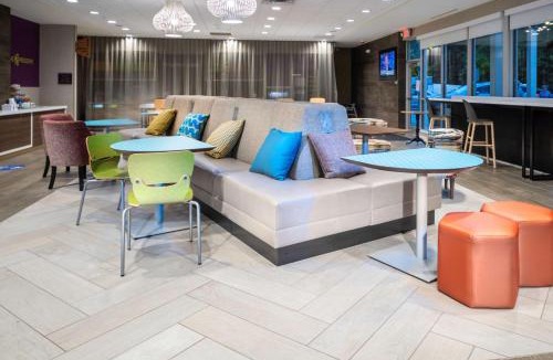 South Loop Hotel | Home2 Suites By Hilton Minneapolis-Mall of America
