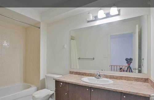 Lakeview House | Homestay Private Rooms