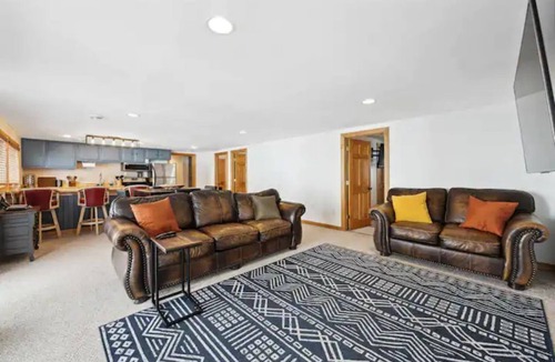 Onamia Cabin | Honey Hole Lodge