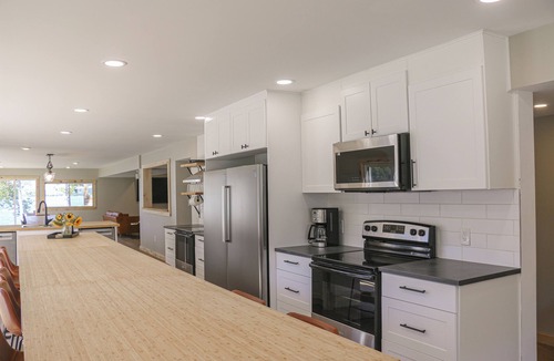 Nairn Centre Cottage | Host your friend/family gathering on pristine Fairbank Lake - up to 25 guests!