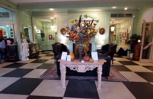 Stillwater Hotel | Hotel ∙ 2 bedrooms ∙ 5 guests