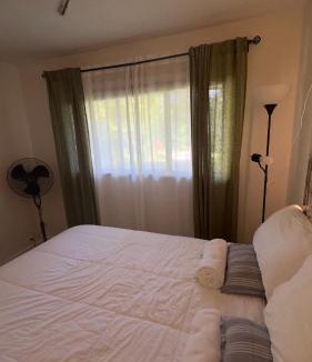 Coquitlam House | Hotel Room 2