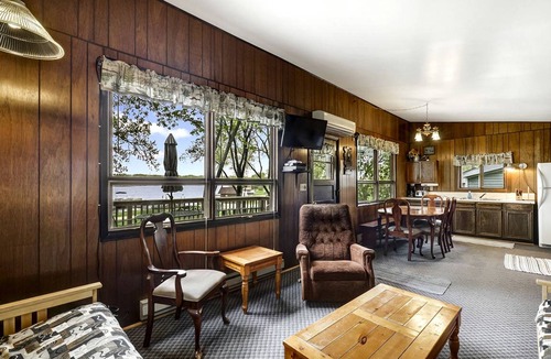 Fergus Falls House | House ∙ 2 bedrooms ∙ 8 guests