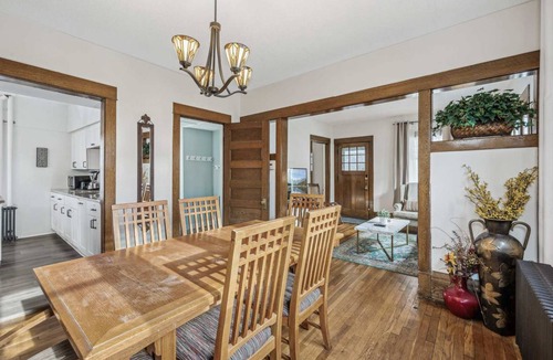 Merriam Park House | House ∙ 4 bedrooms ∙ 10 guests