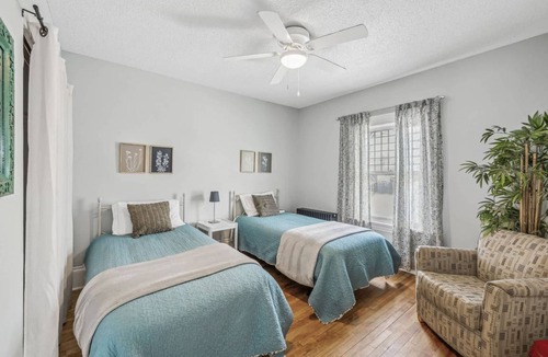Merriam Park House | House ∙ 4 bedrooms ∙ 10 guests