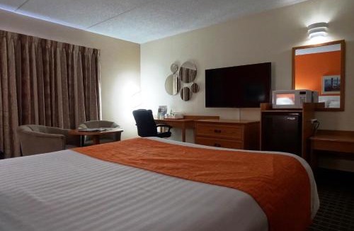 Tillsonburg Hotel | Howard Johnson by Wyndham Tillsonburg