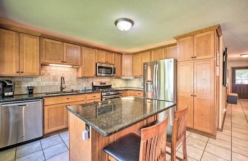 Centerville House | Hugo Home, Direct Lake Access & Private Dock!