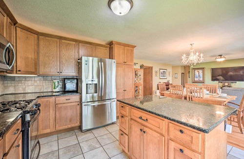 Centerville House | Hugo Home, Direct Lake Access & Private Dock!