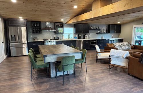 Hunter House | Hunter Mountain Hideaway, Cozy Mountain Escape.