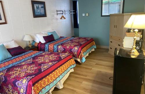 Manitoulin District Hotel | Huron Sands Motel and Restaurant