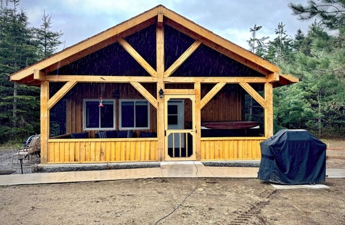 Algoma District House | Hyggeligt Hus, Hyggeligt Hus Getaway