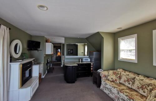 Port Stanley Hotel | Inn on the Harbour and Telegraph House