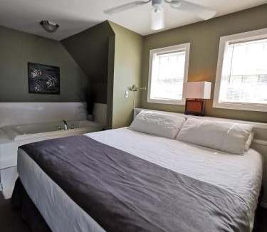 Port Stanley Hotel | Inn on the Harbour and Telegraph House