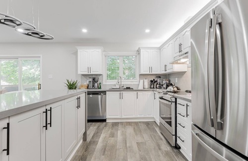Big Bay Point House | Innisfil Retreat: Hot Tub, Sauna, Pool Table