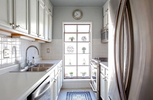 Lowry Hill East House | Insta Worthy in Uptown Minneapolis, close to 100s of restaurants