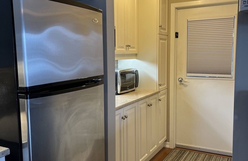 The Nation House | Inviting 1 Bedroom Fully Furnished smoke-free Guest House