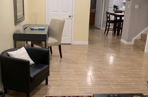 Westminster Apartment | Inviting apartment with private entrance & parking