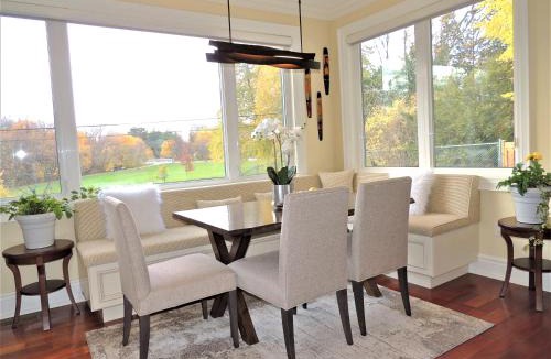 Markland Wood House | iResidence in Toronto - Unique Mansion - Fantastic Views with Breakfast